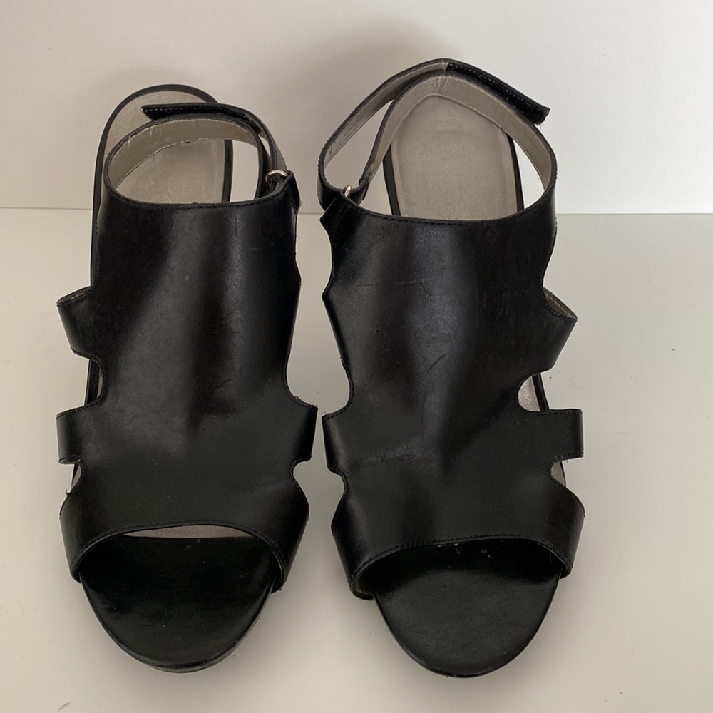 Me Too Black Leather Sandals